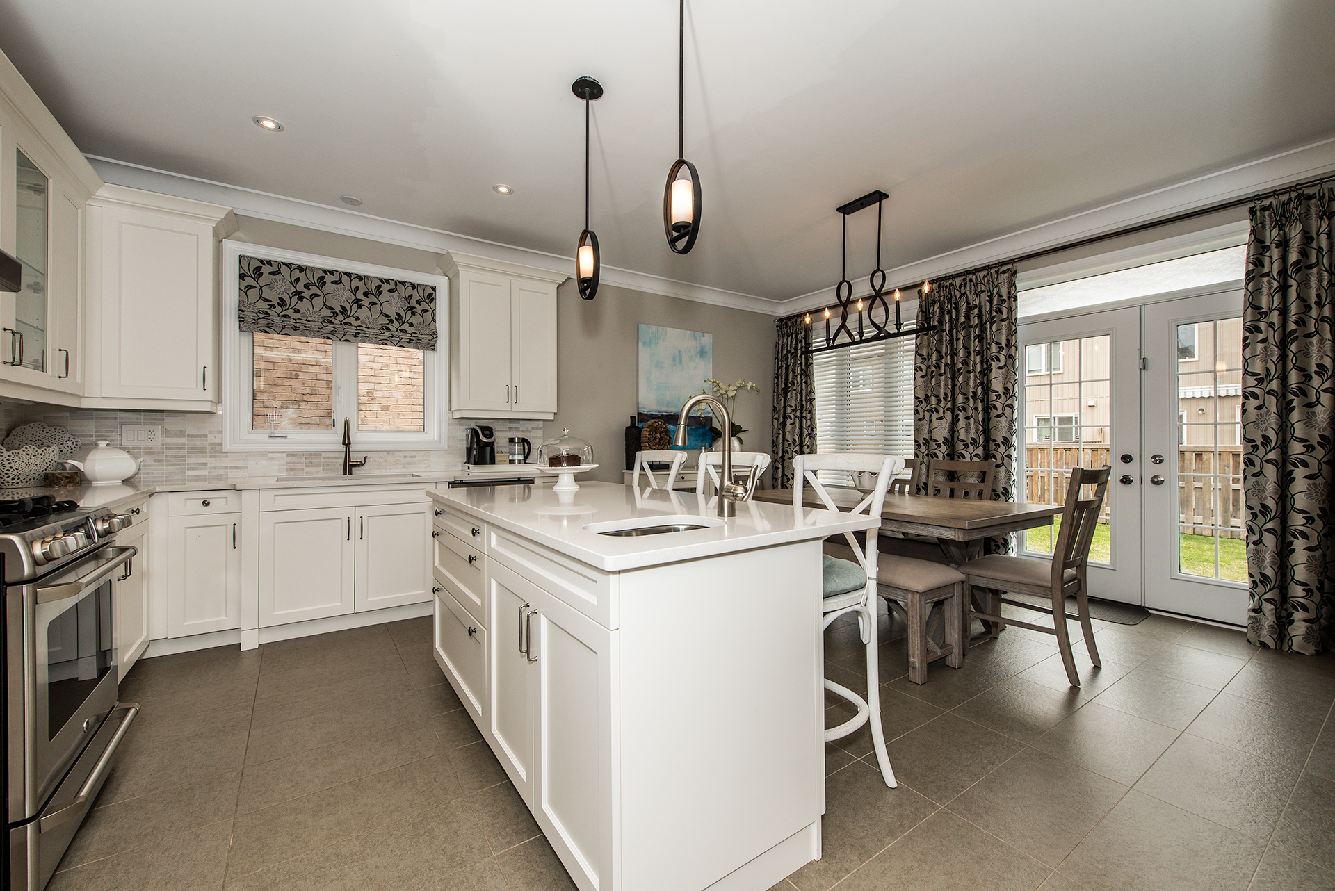 9 Binhaven Boulevard Hamilton Binbrook Empire Home – Kitchen