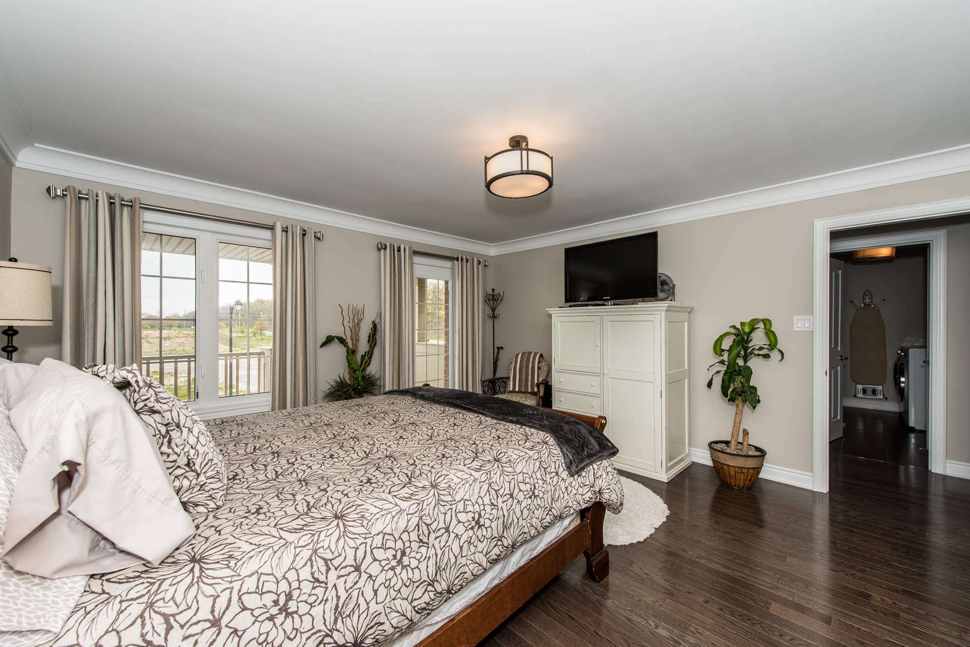 9 Binhaven Boulevard Hamilton Binbrook Empire Home – Front Master Bedroom