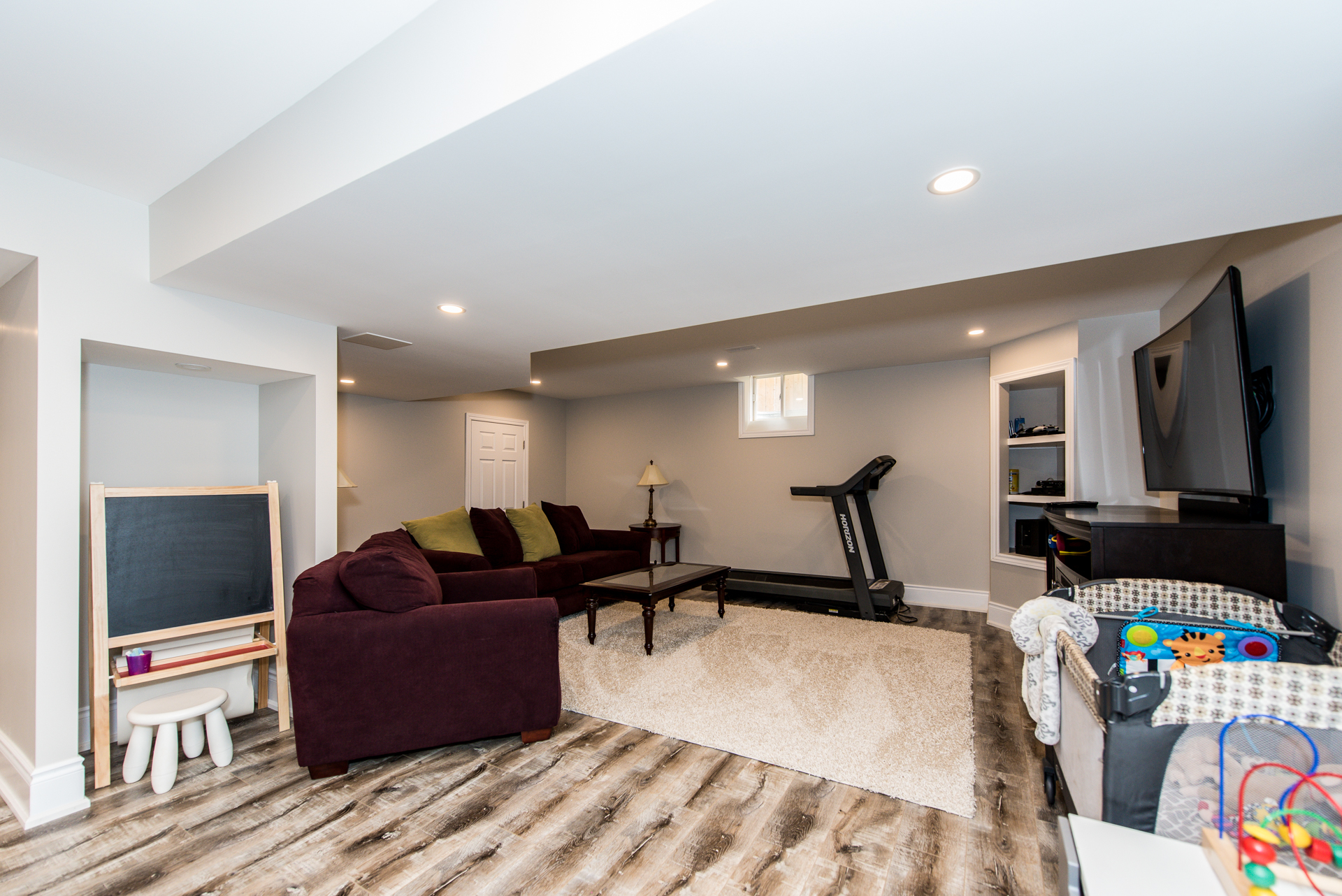 9 Binhaven Boulevard Hamilton Binbrook Empire Home – Finished Basement Rec-Room