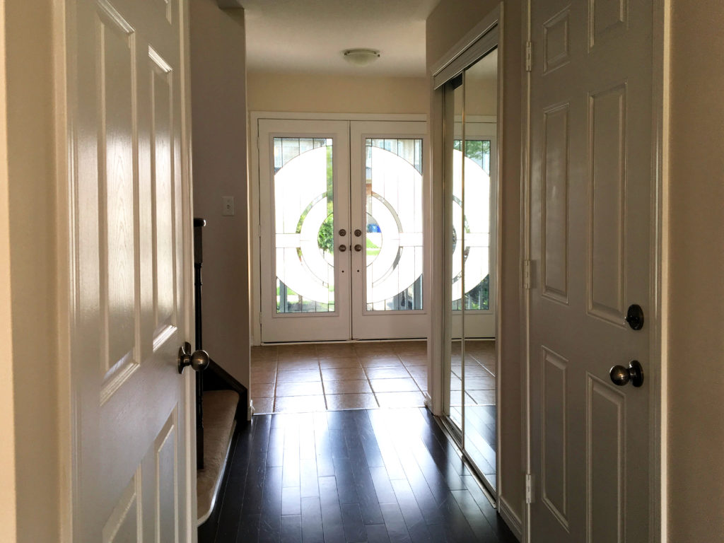 30 Warner Lane, Wyndfield, Brantford, Ontario - Main Hallway