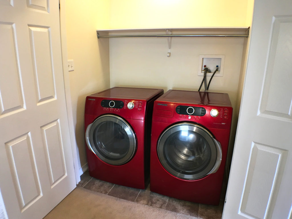 30 Warner Lane, Wyndfield, Brantford, Ontario - 2nd Floor Laundry